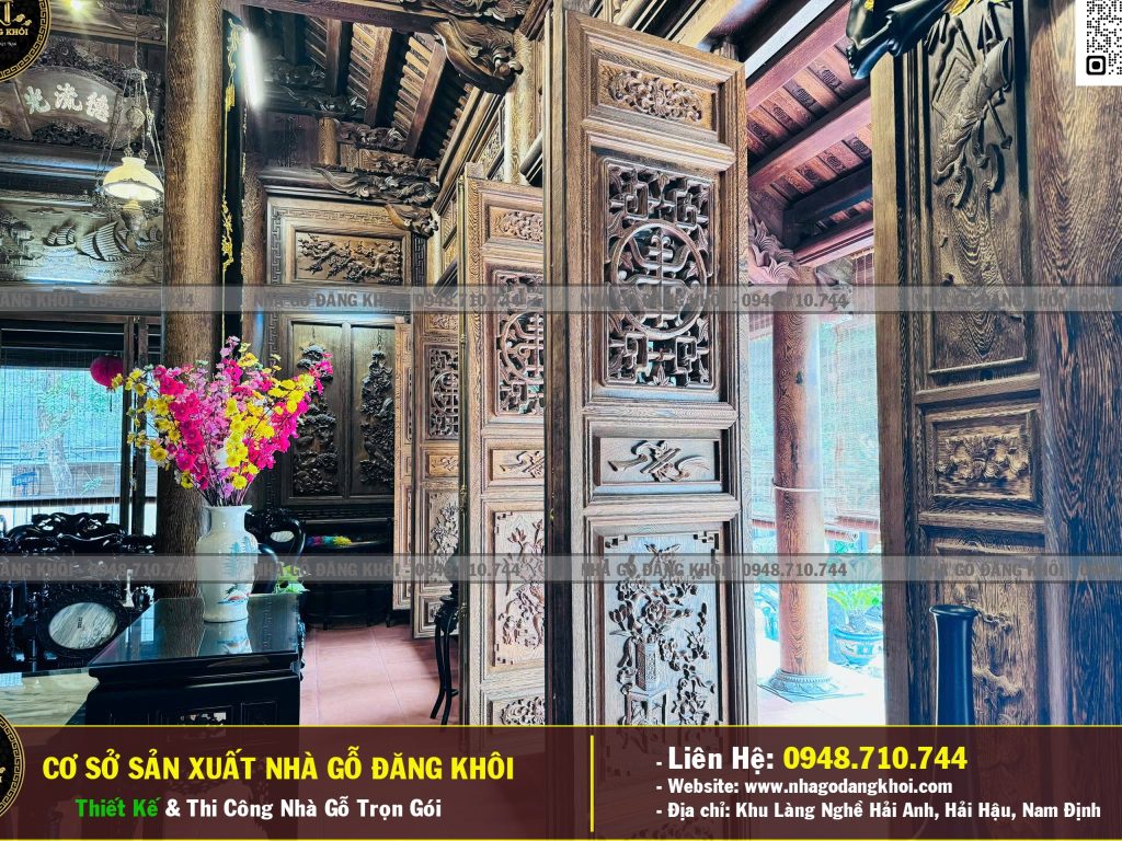 Nội Thất Nhà Gỗ 3 Gian 4 Mái Đao Gỗ Mun Đuôi Công Tại Bình Dương !