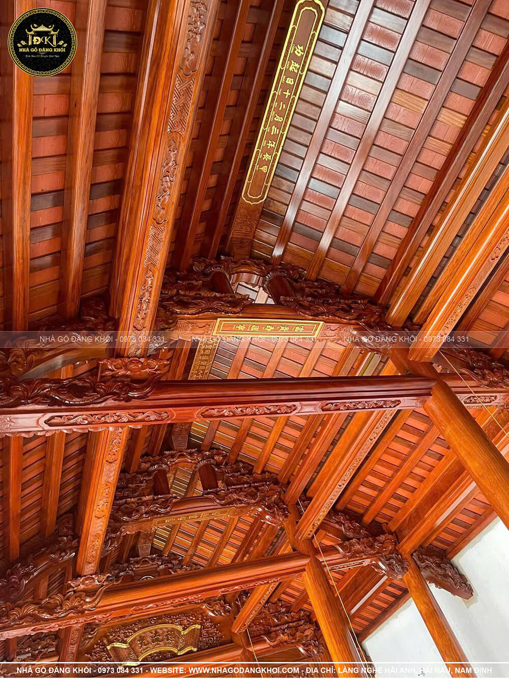 Khuôn viên nhà gỗ 3 gian và lầu lục giác tại Hưng Yên