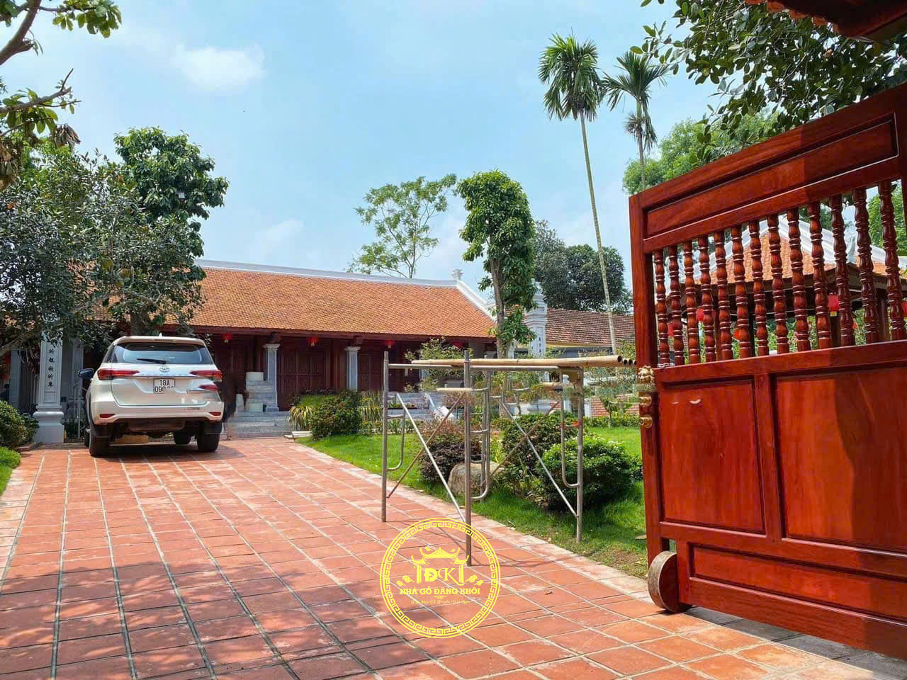 KHUÔN VIÊN NHÀ GỖ 5 GIAN HIÊN THÔNG TẠI BẮC GIANG – NHÀ GỖ ĐĂNG KHÔI