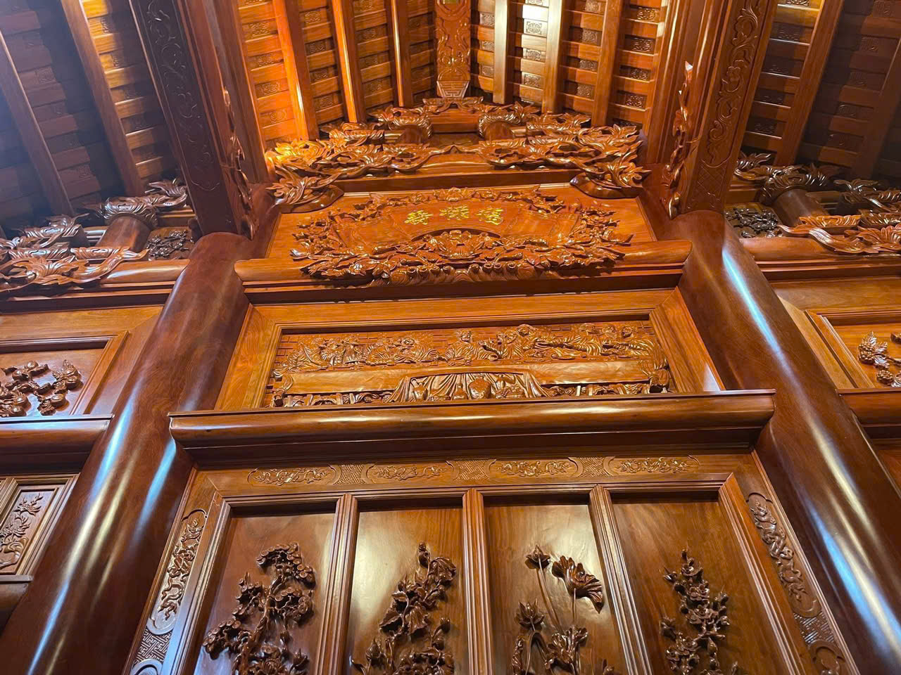 NỘI THẤT NHÀ GỖ 5 GIAN HIÊN THÔNG THI CÔNG NHÀ GỖ TẠI NGHỆ AN – NHÀ GỖ ĐĂNG KHÔI