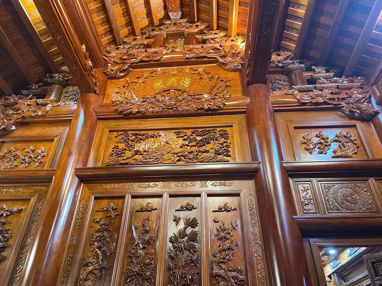 NỘI THẤT NHÀ GỖ 5 GIAN HIÊN THÔNG THI CÔNG NHÀ GỖ TẠI NGHỆ AN – NHÀ GỖ ĐĂNG KHÔI