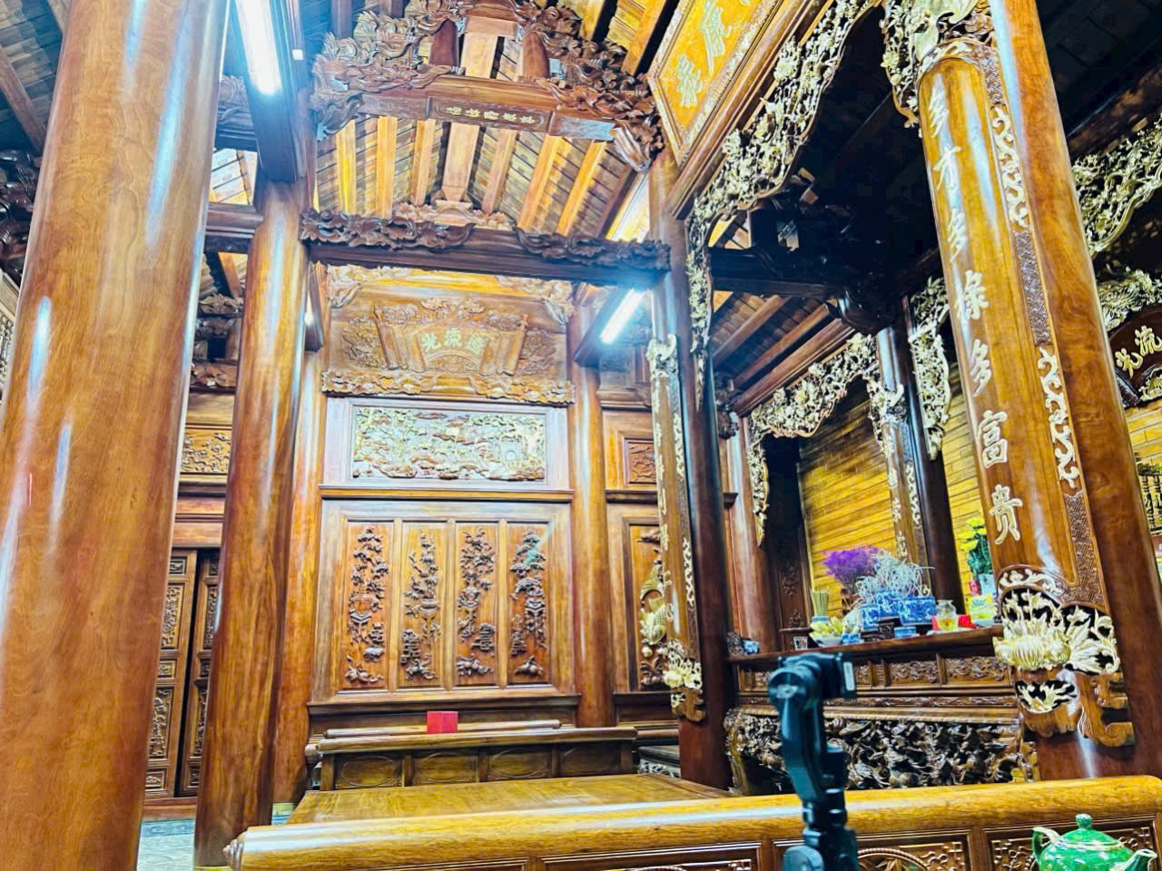 NỘI THẤT NHÀ GỖ 3 GIAN 2 CHÁI LIM LÀO THI CÔNG TẠI QUẢNG NINH -NHÀ GỖ ĐĂNG KHÔI