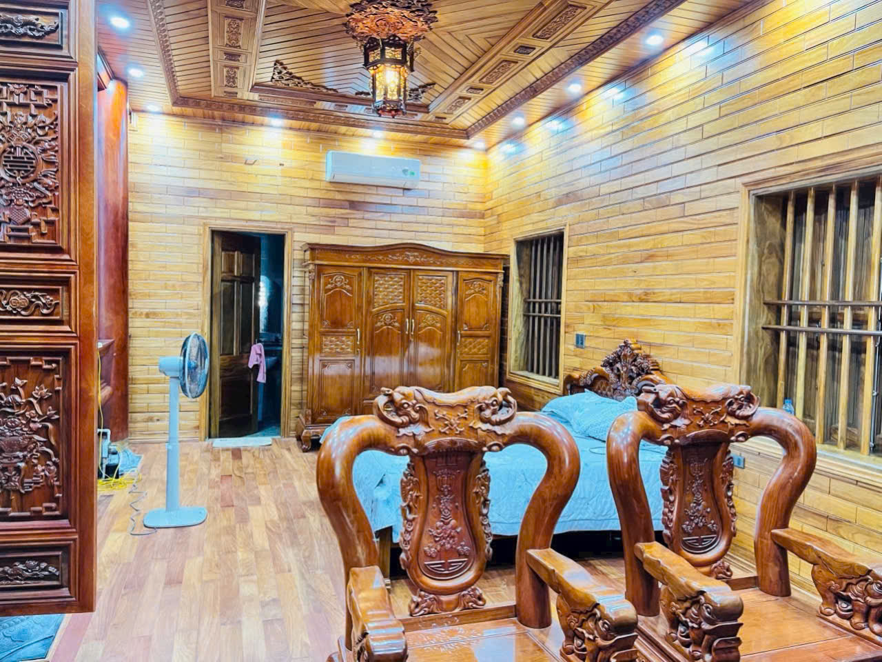 NỘI THẤT NHÀ GỖ 3 GIAN 2 CHÁI LIM LÀO THI CÔNG TẠI QUẢNG NINH -NHÀ GỖ ĐĂNG KHÔI