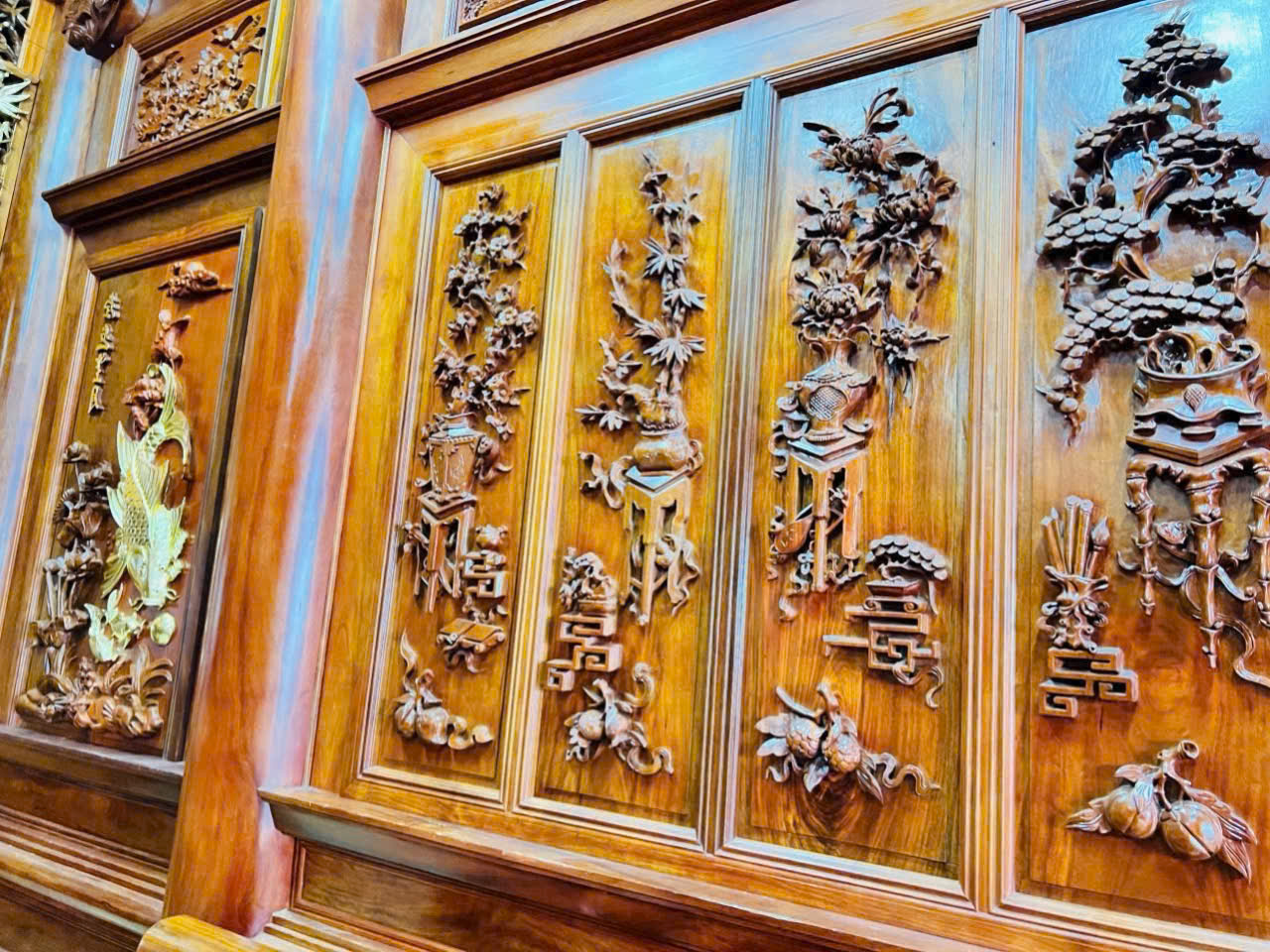 NỘI THẤT NHÀ GỖ 3 GIAN 2 CHÁI LIM LÀO THI CÔNG TẠI QUẢNG NINH -NHÀ GỖ ĐĂNG KHÔI